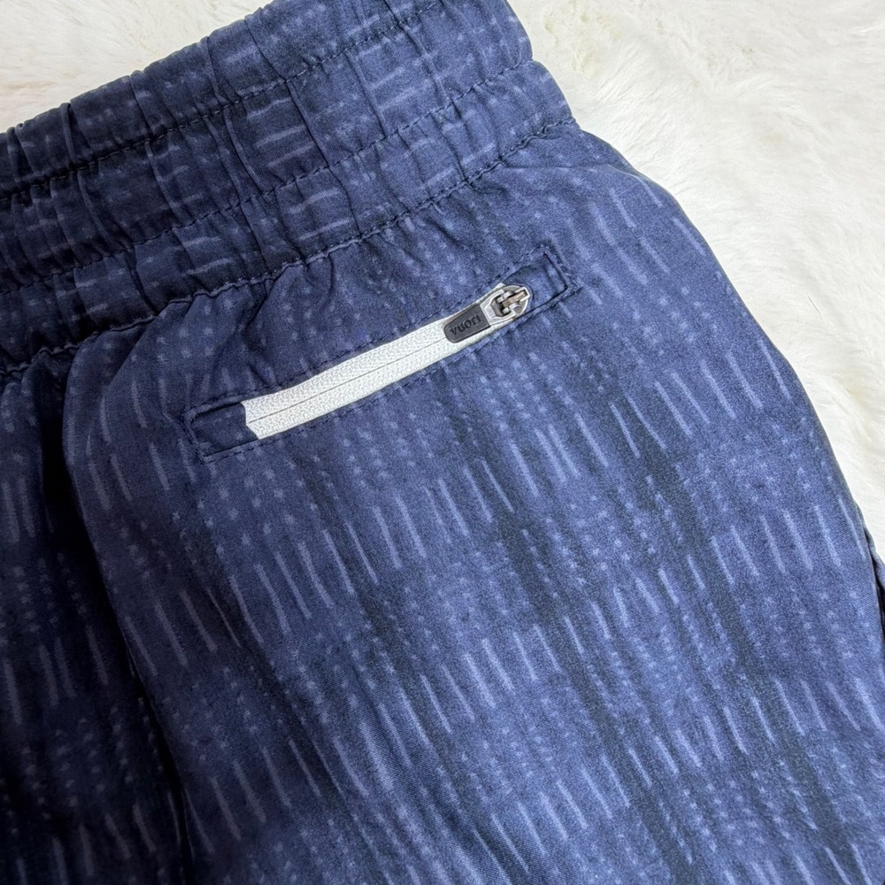 Vuori Clementine Shorts Womens Large Ink Shibori Grid Pattern Blue Athletic - Picture 2 of 8